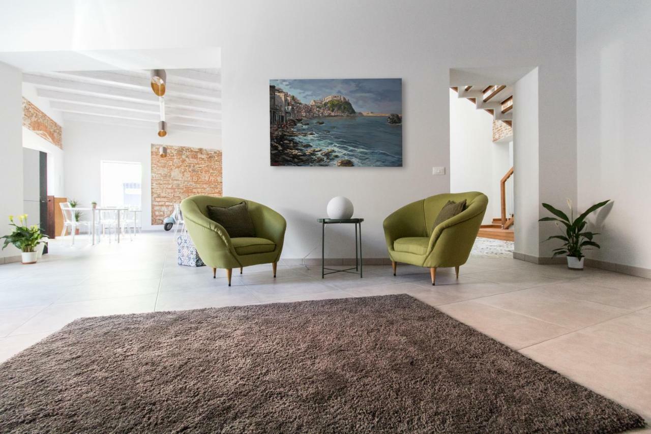 Le Suite Polistena Exterior foto